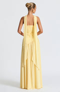 Vestido Maxi Sin Tirantes con Abertura Alta y Cintura Asimétrica
