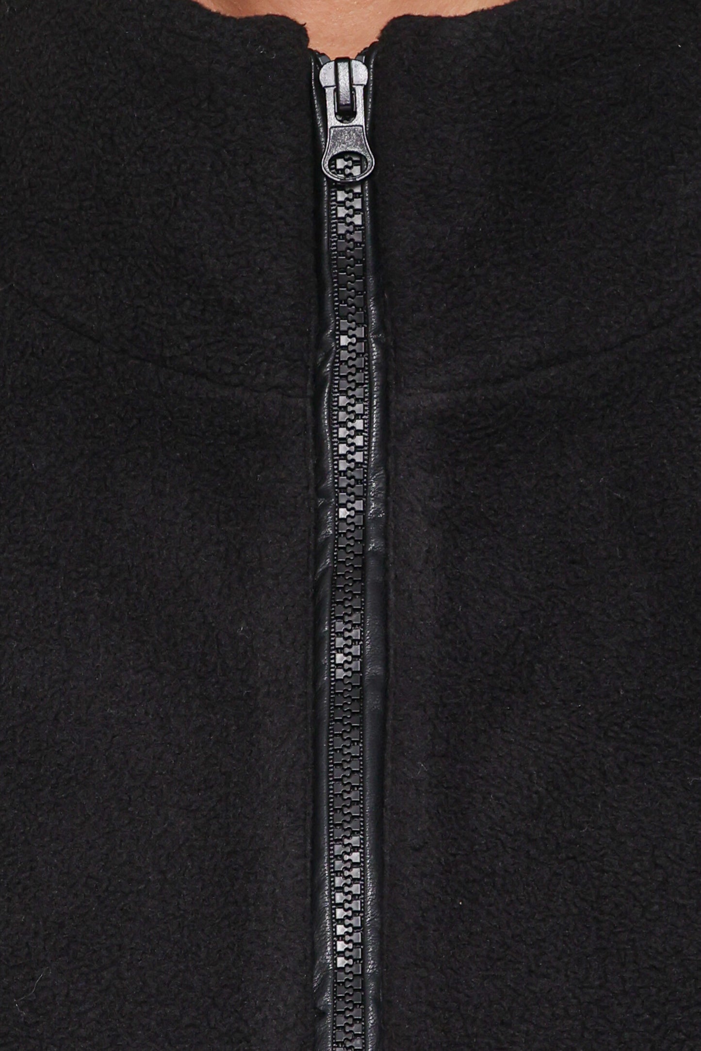 Jaydana | Bomber Fleece de Cuello Embudo - Negro