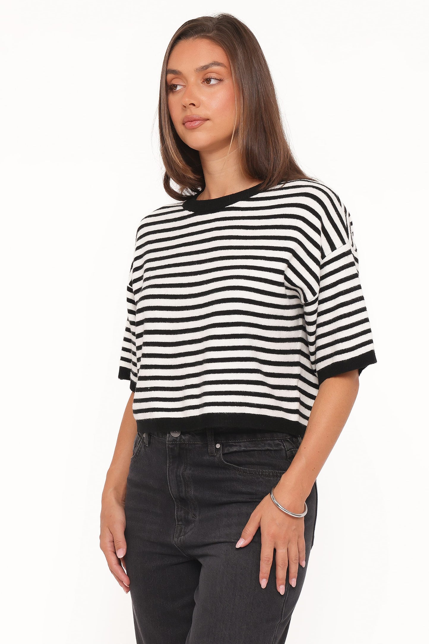 Ceres | Camiseta Tejida a Rayas - Negro y Blanco